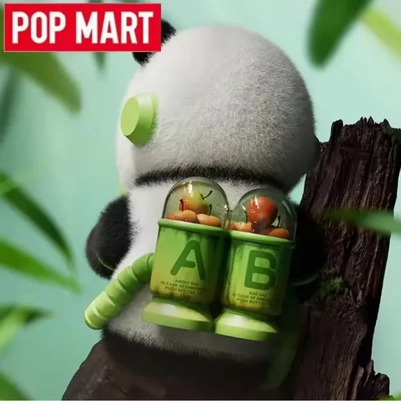 NIB MEGA SPACE MOLLY 400% PANDA - Picture 5 of 10